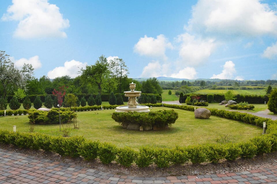 Villa | Garden