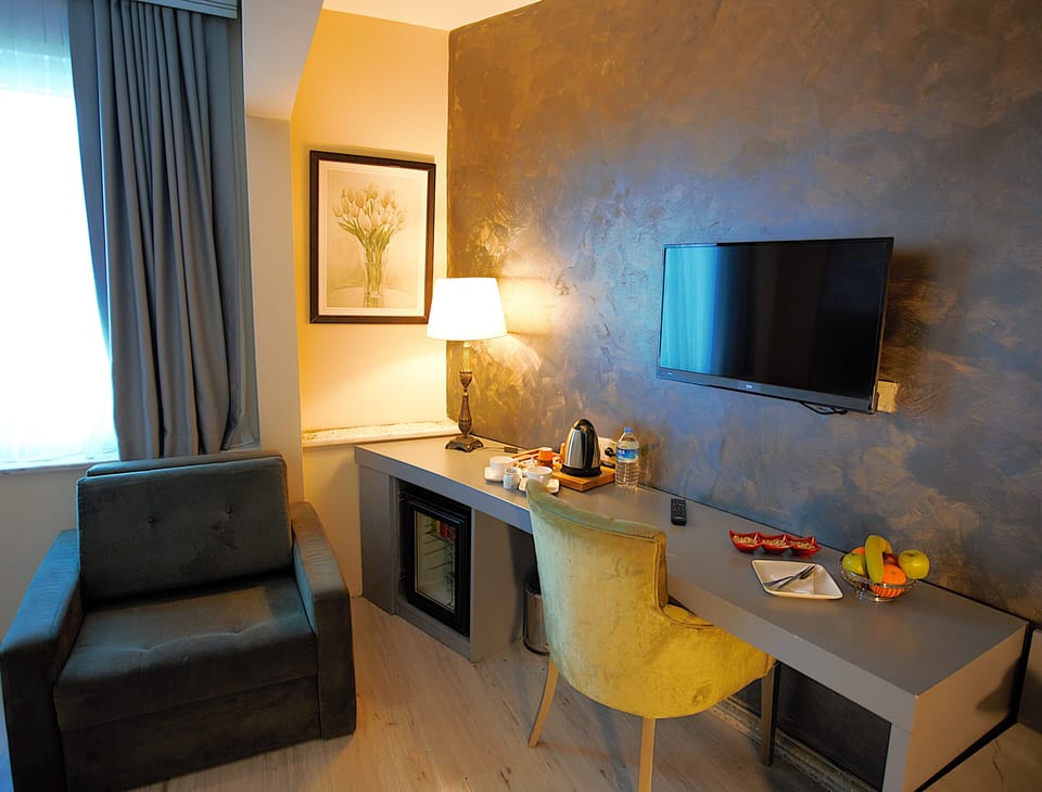 Family Quadruple Room | In-room safe, soundproofing