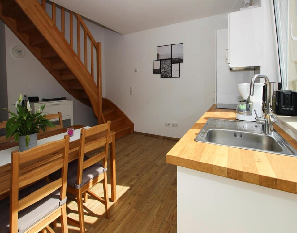 House | Private kitchen | Electric kettle, toaster