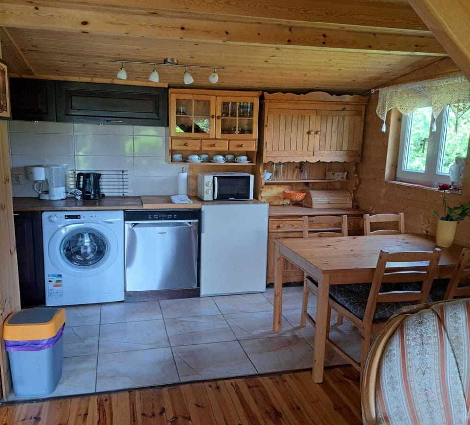 House | Private kitchen | Electric kettle, toaster, highchair