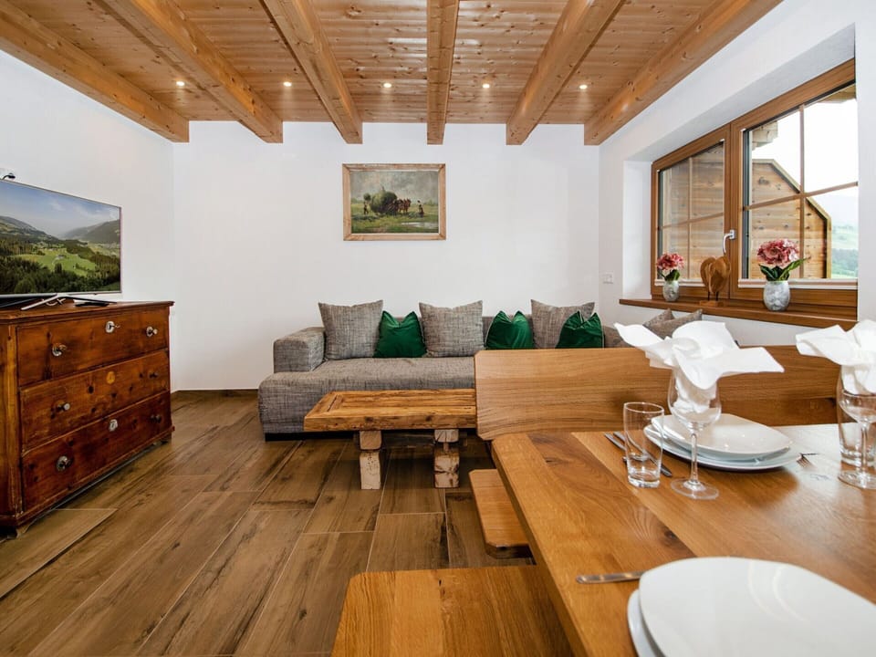 House | Dining