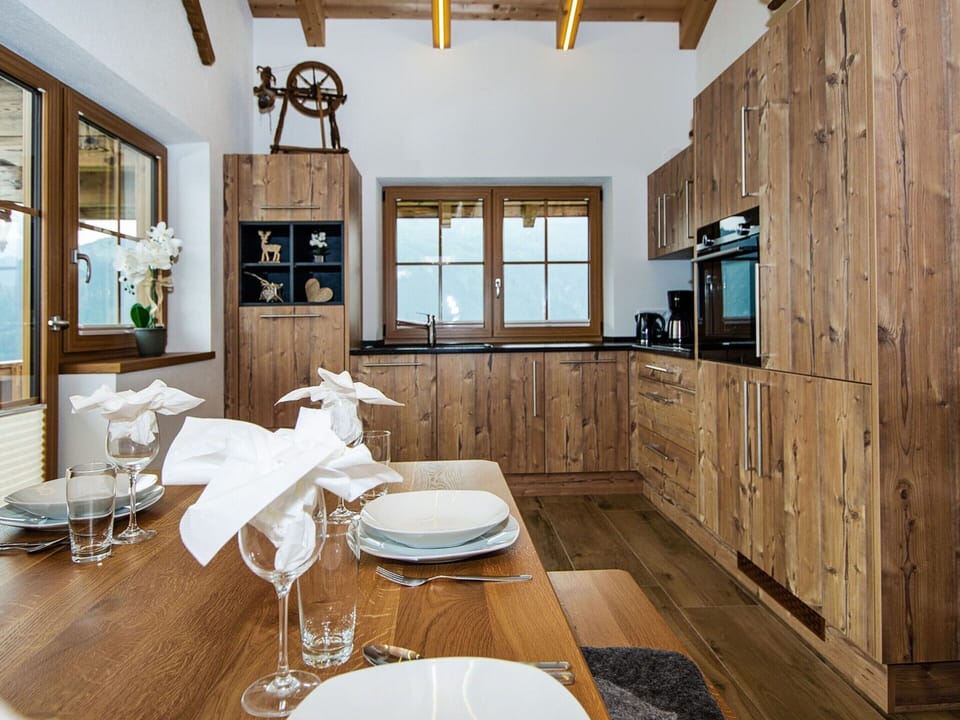 House | Private kitchen | Highchair