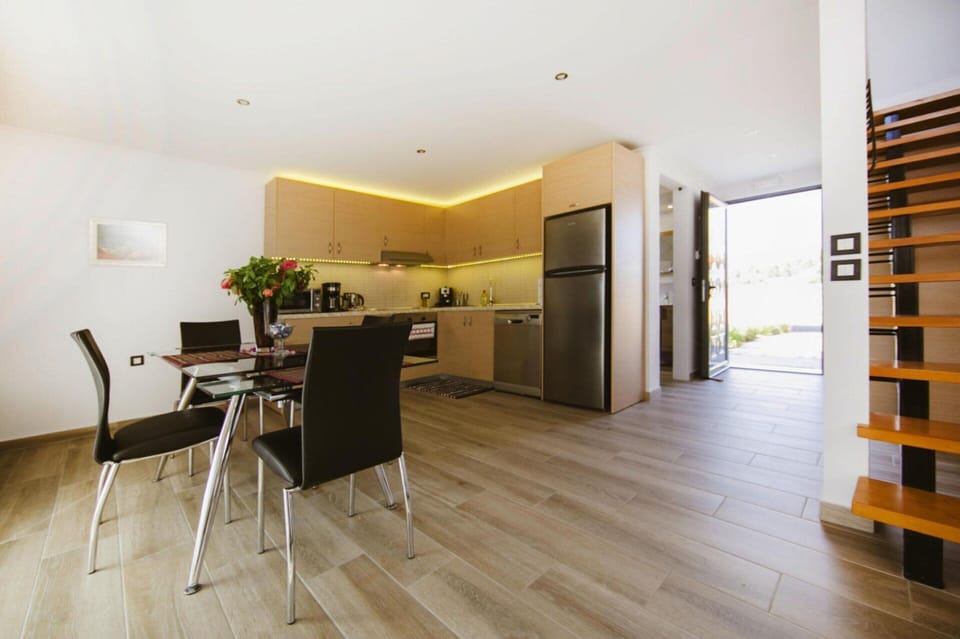 House | Private kitchen | Highchair