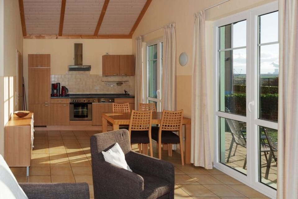 House | Private kitchen | Stovetop, highchair