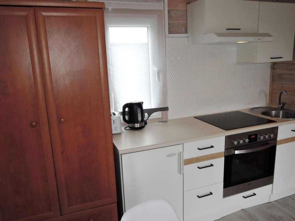 House | Private kitchen | Electric kettle, toaster