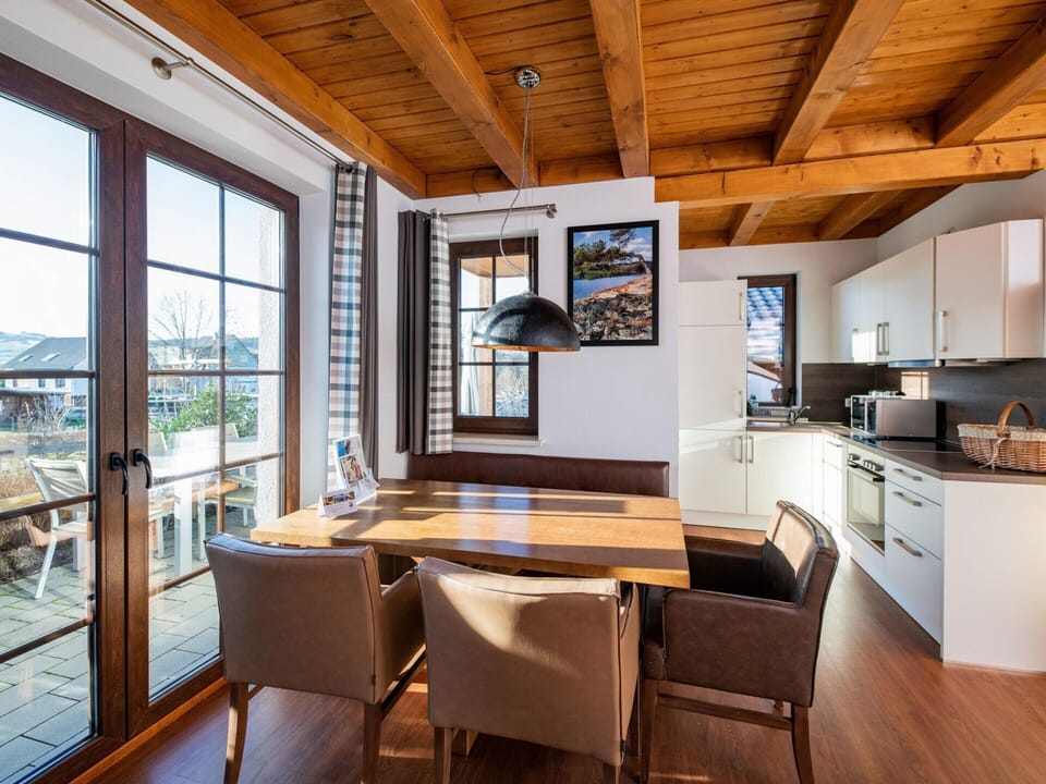 Chalet | Dining