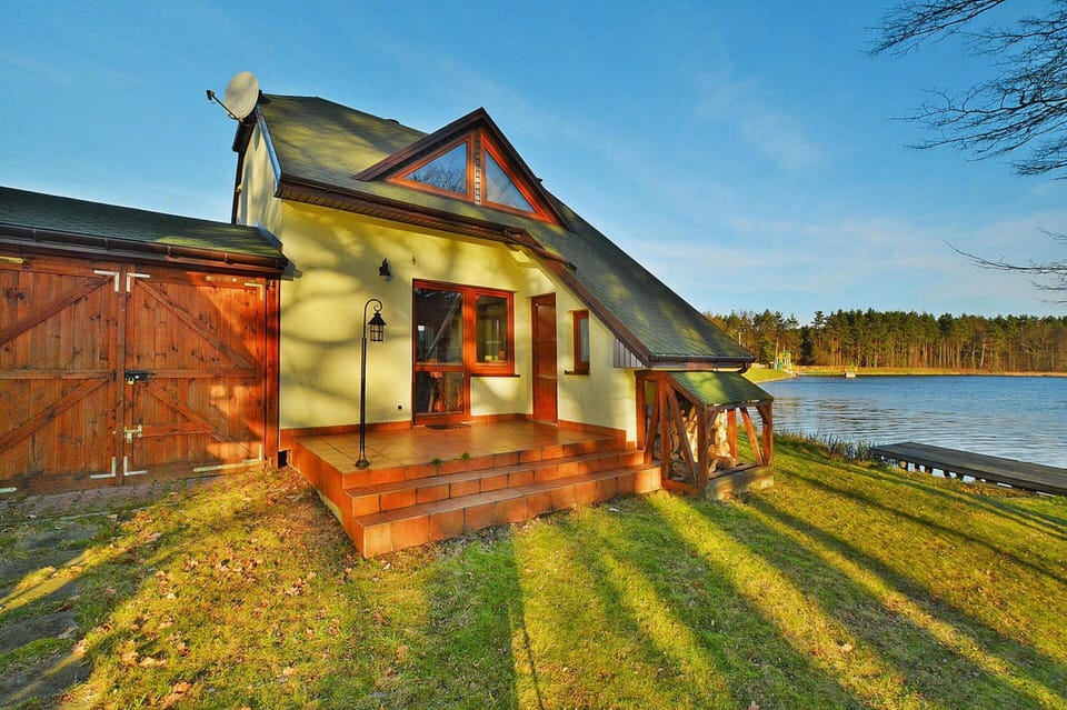 House | Exterior detail
