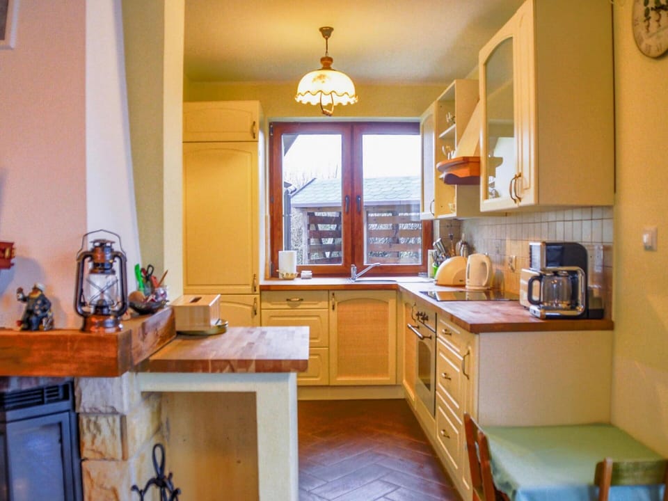 House | Private kitchen | Electric kettle, toaster, highchair