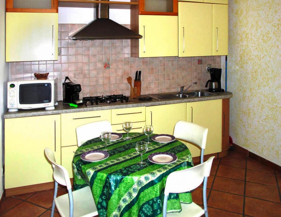 Apartment | Dining