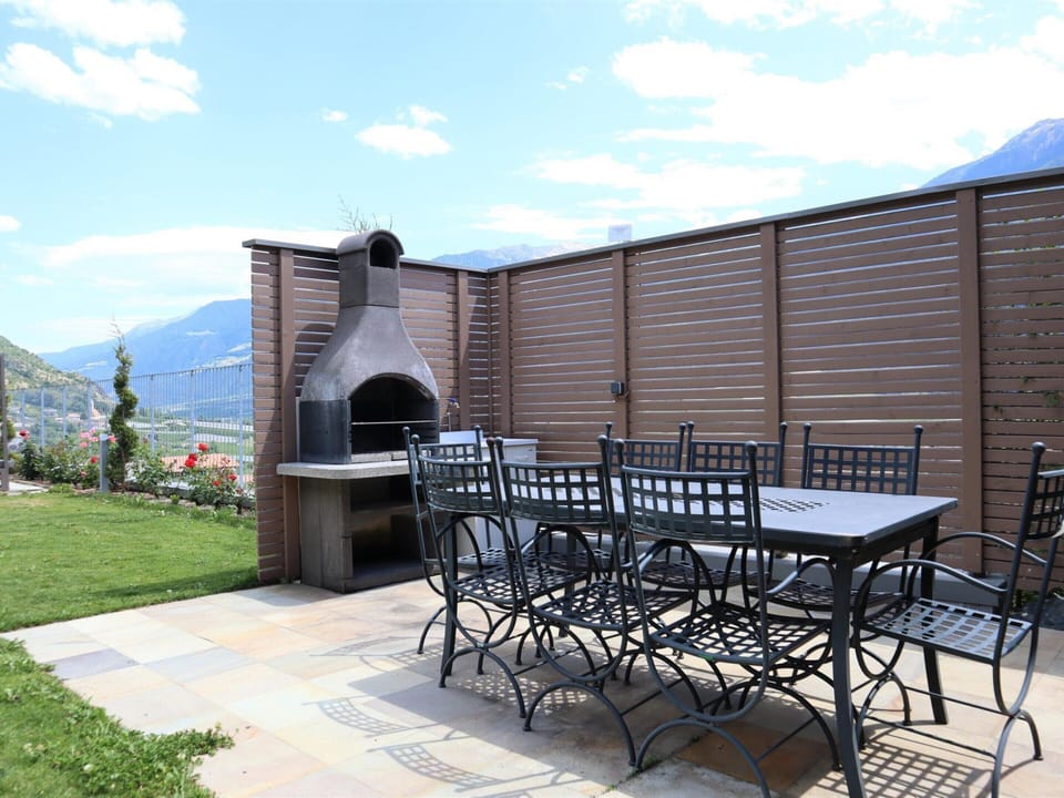 Apartment | Dining