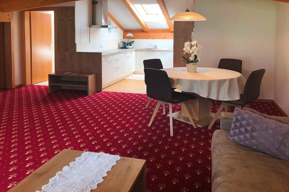 Apartment | Dining