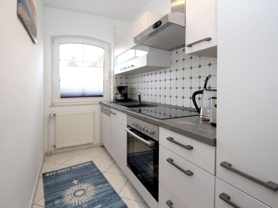 House | Private kitchen | Electric kettle, toaster