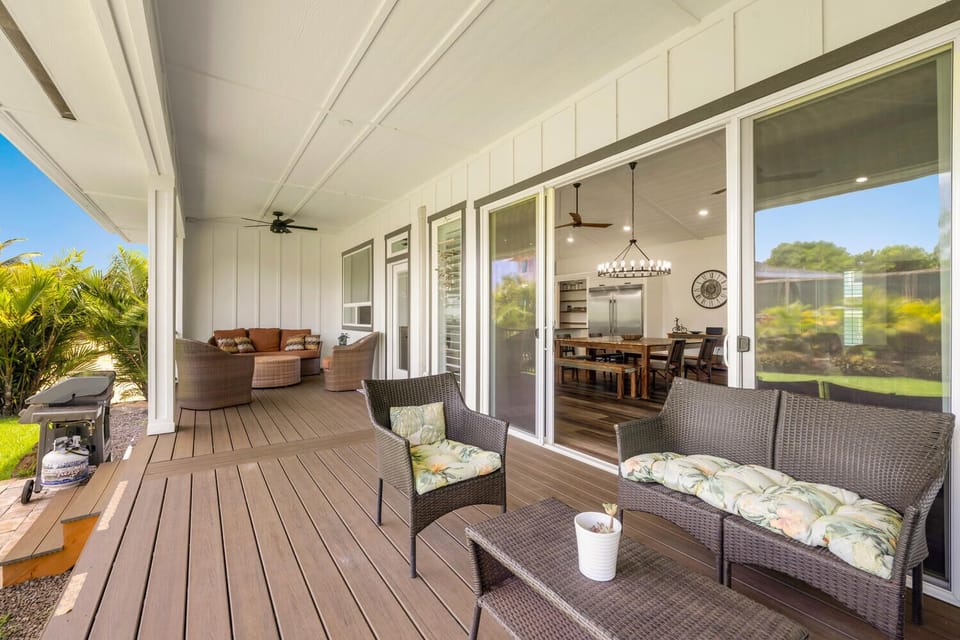 OUTDOOR BACK PATIO
