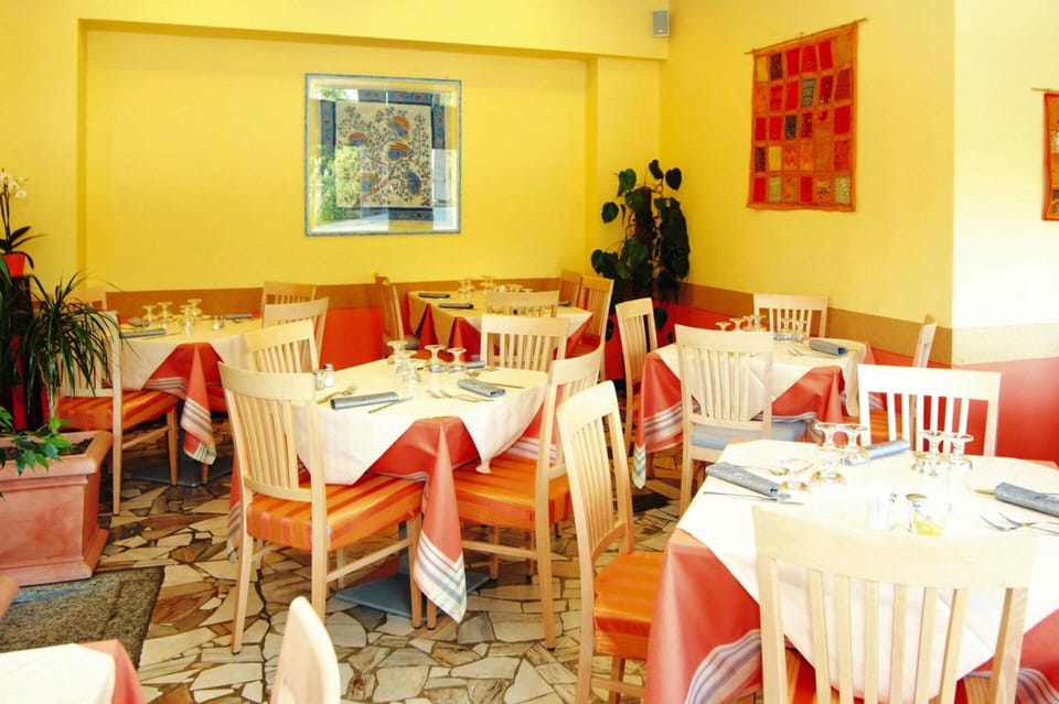 Apartment | Dining
