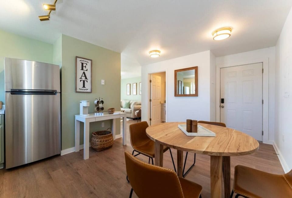 Kitchen/Dining