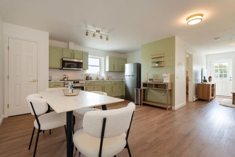 Kitchen/Dining