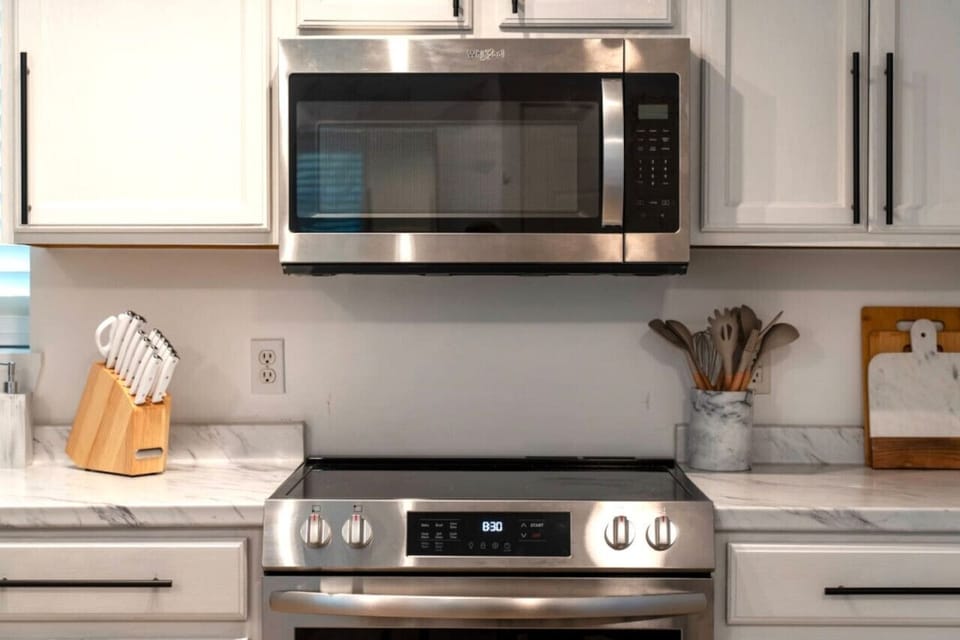 Stove/Microwave