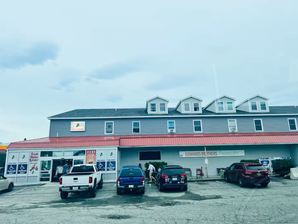 Grocery Store 2 minutes from rental