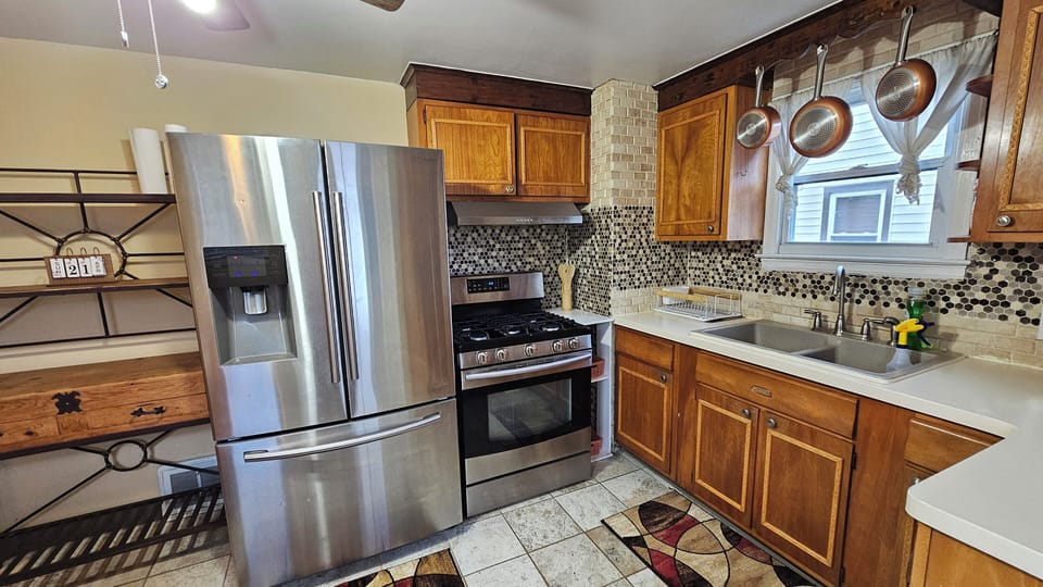 Fully stocked kitchen