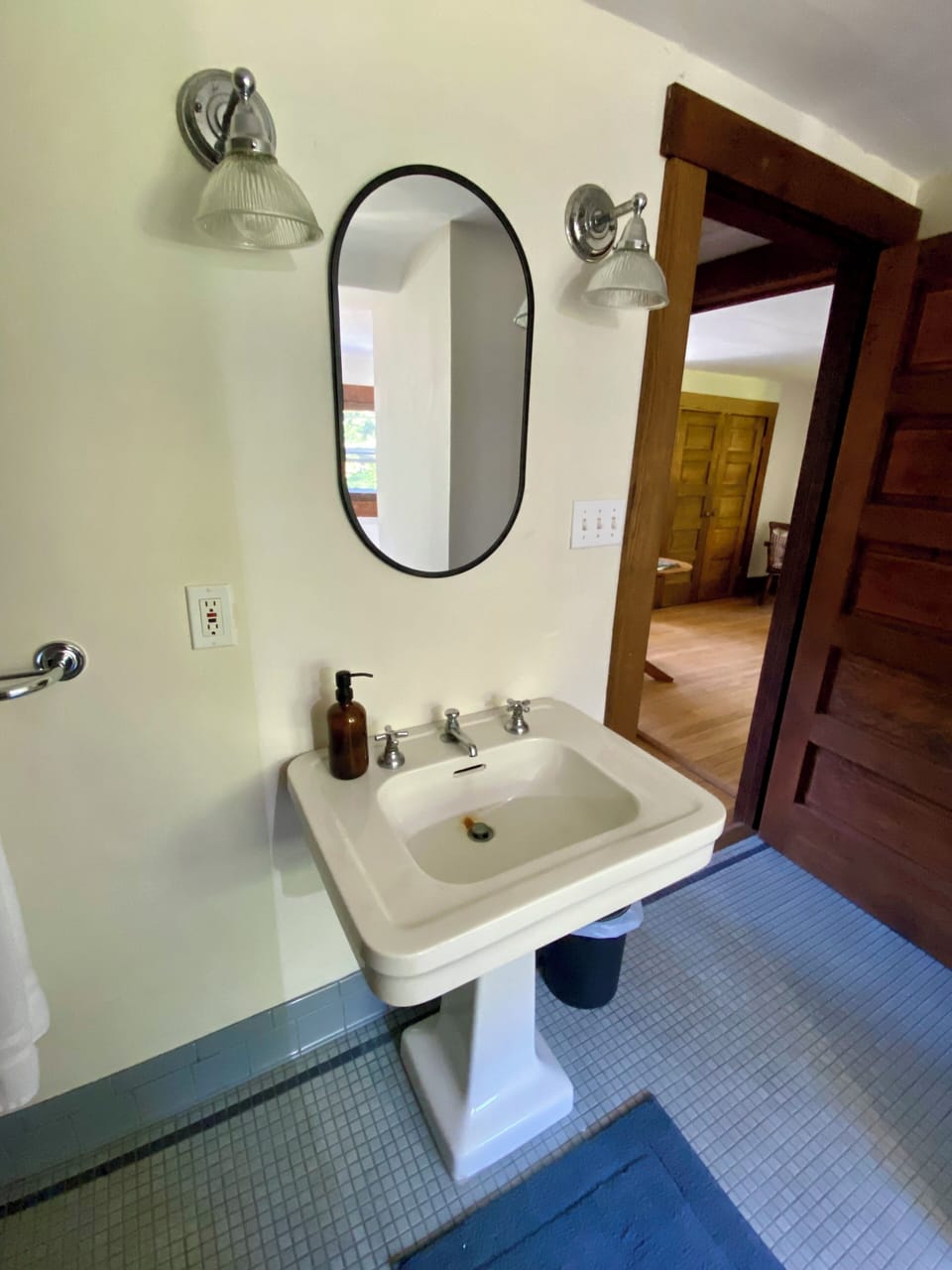 Upstairs Full Bath