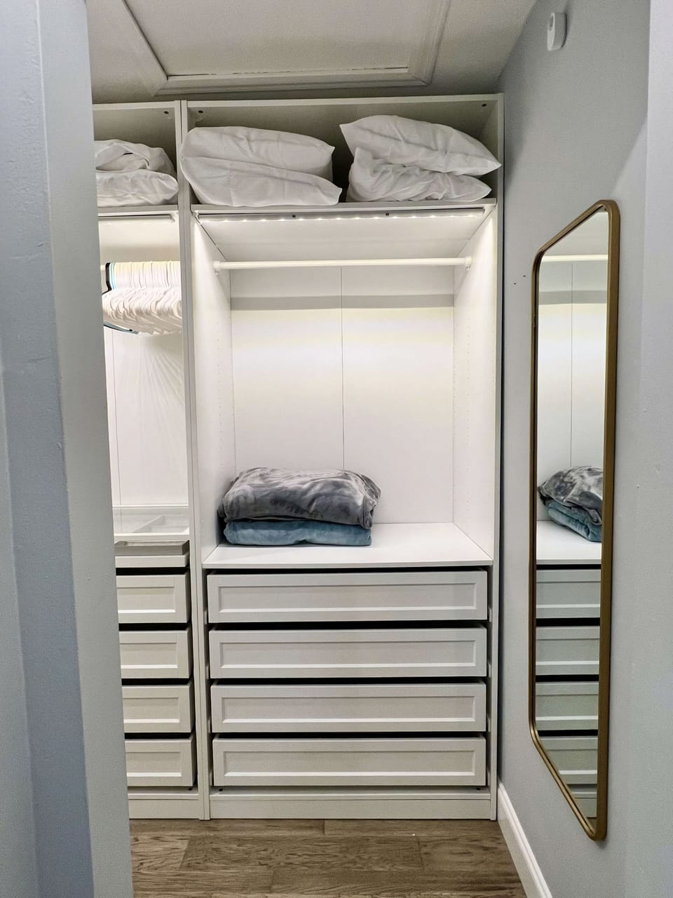 2nd bedroom closet