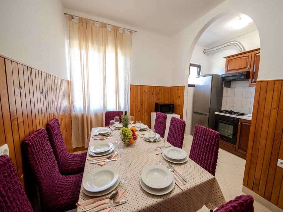 Apartment | Dining