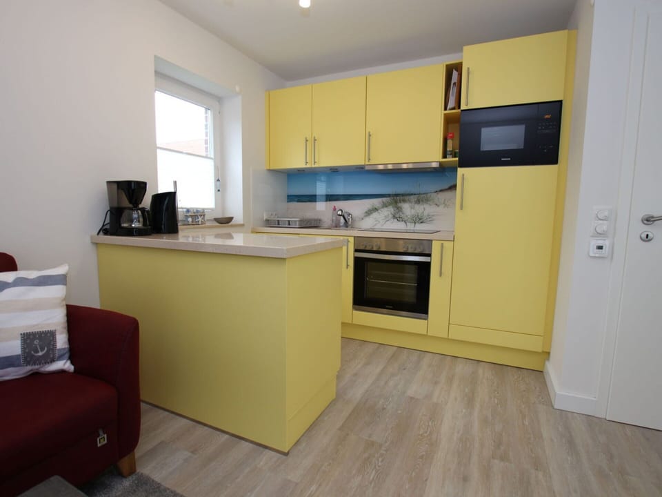 Apartment | Private kitchen | Electric kettle, toaster