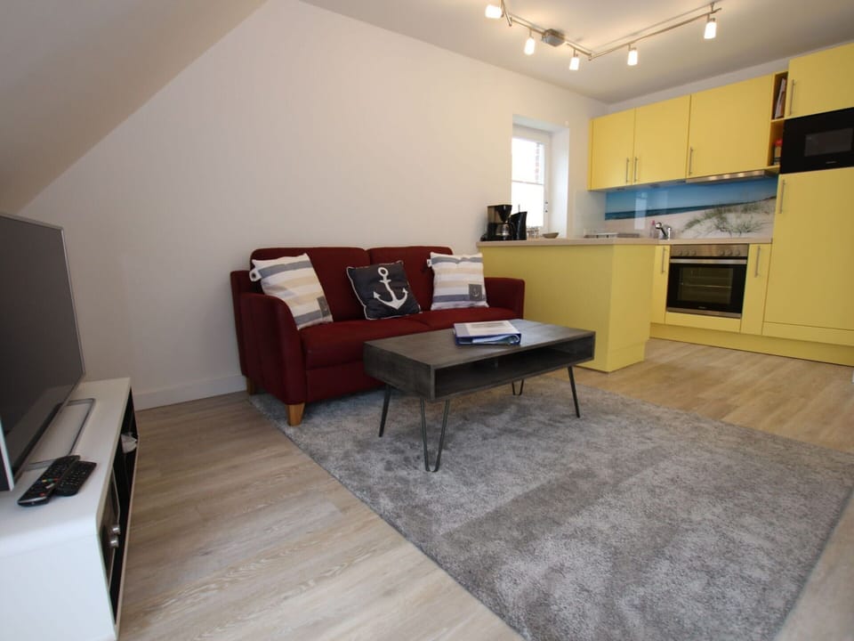 Apartment | Private kitchen | Electric kettle, toaster
