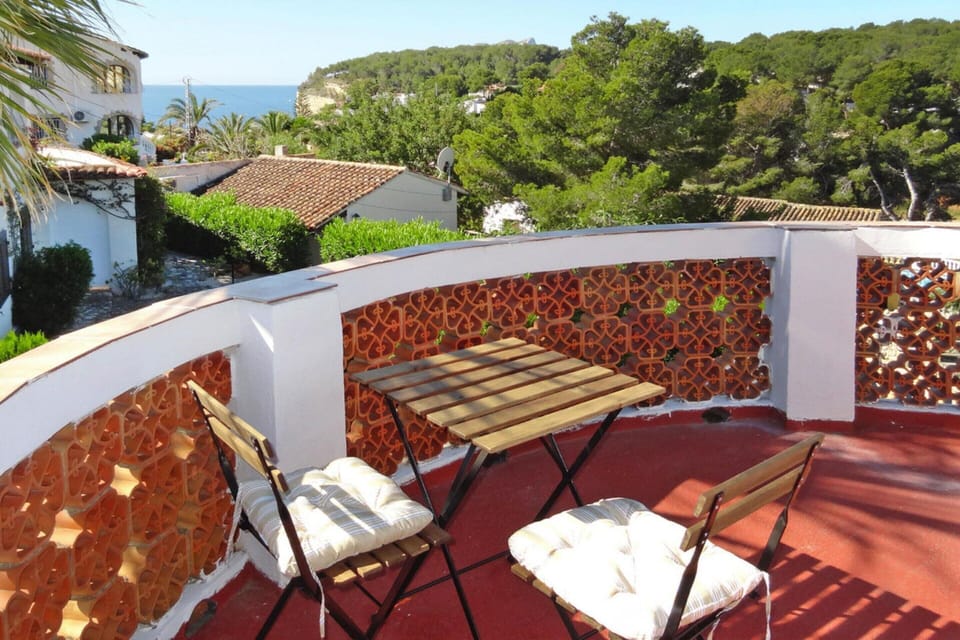 House | Outdoor dining