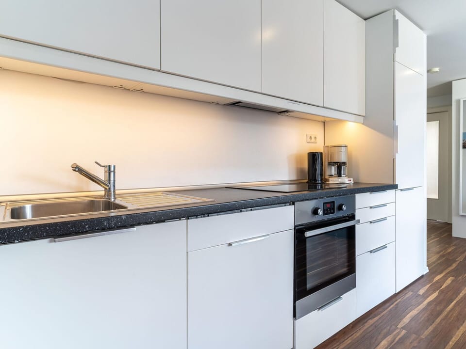 Apartment | Private kitchen | Electric kettle, toaster