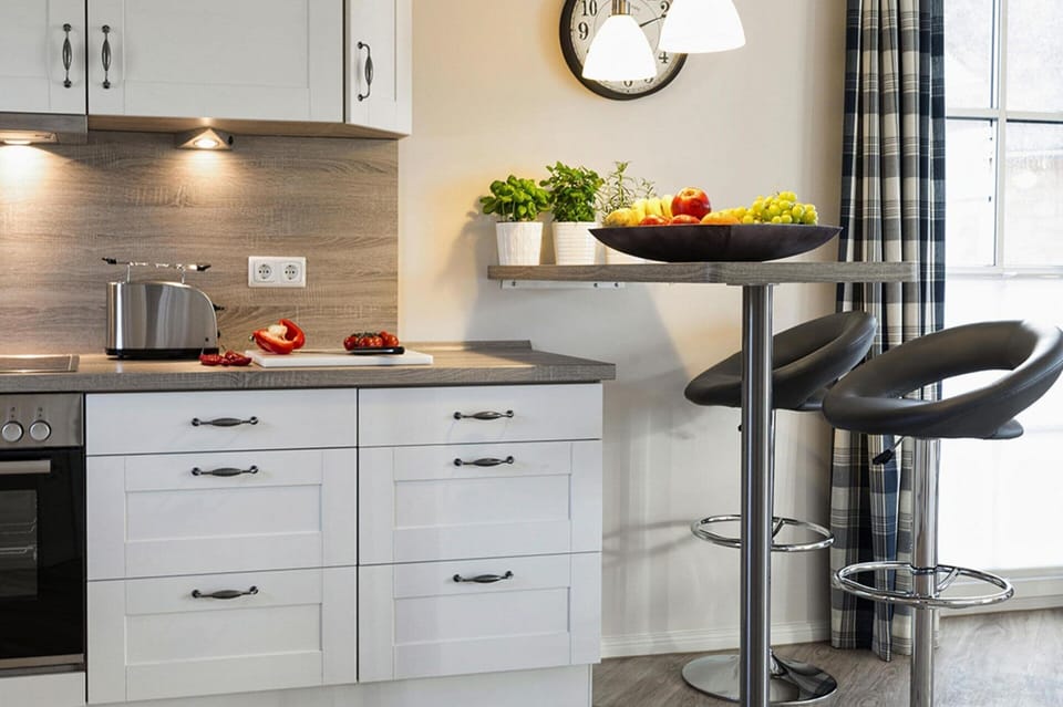 House | Private kitchen | Electric kettle, toaster, highchair