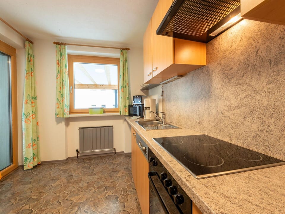 Apartment | Private kitchen | Electric kettle, toaster