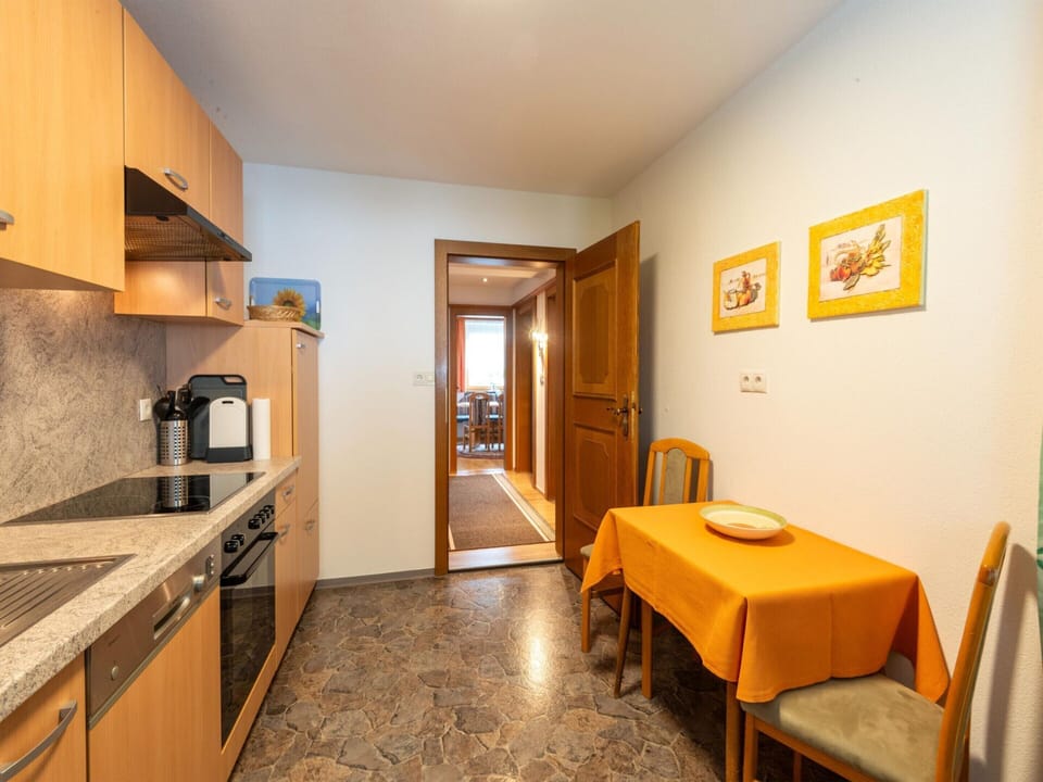 Apartment | Private kitchen | Electric kettle, toaster
