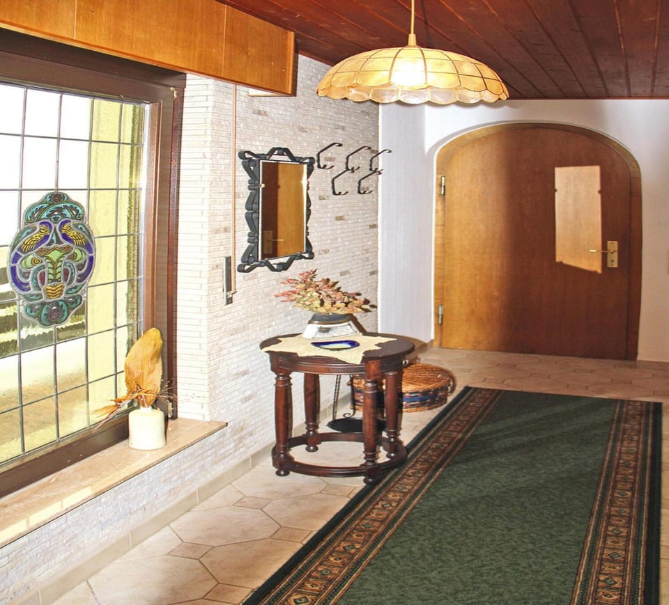 House | Game room