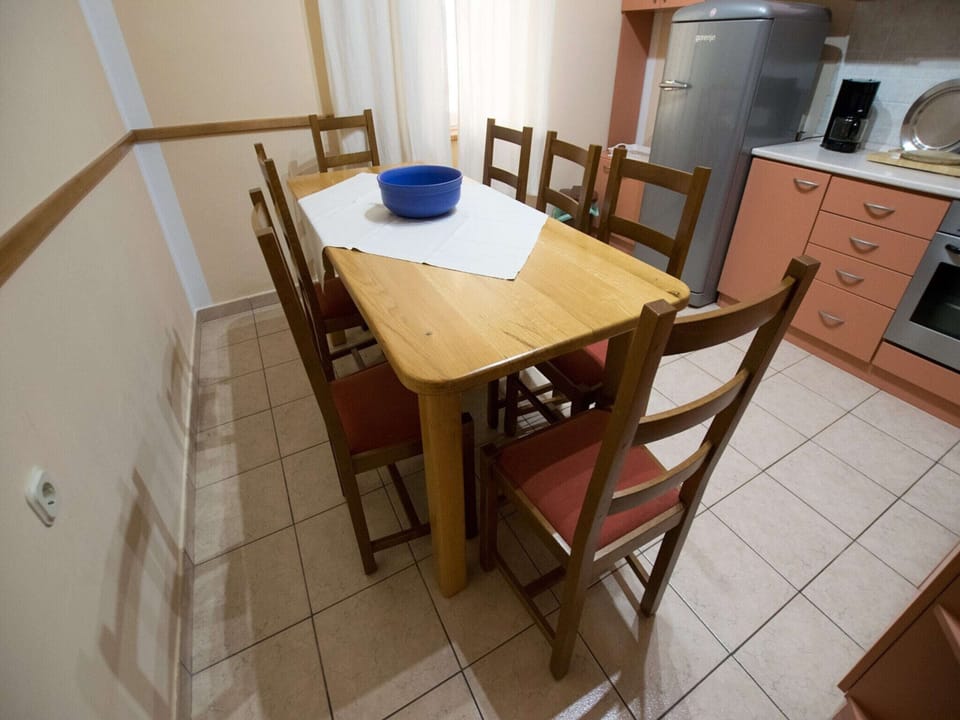 Apartment | Dining