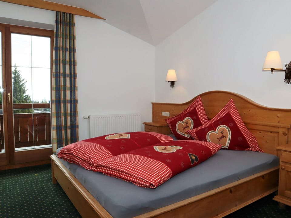 Apartment | 3 bedrooms, bed sheets