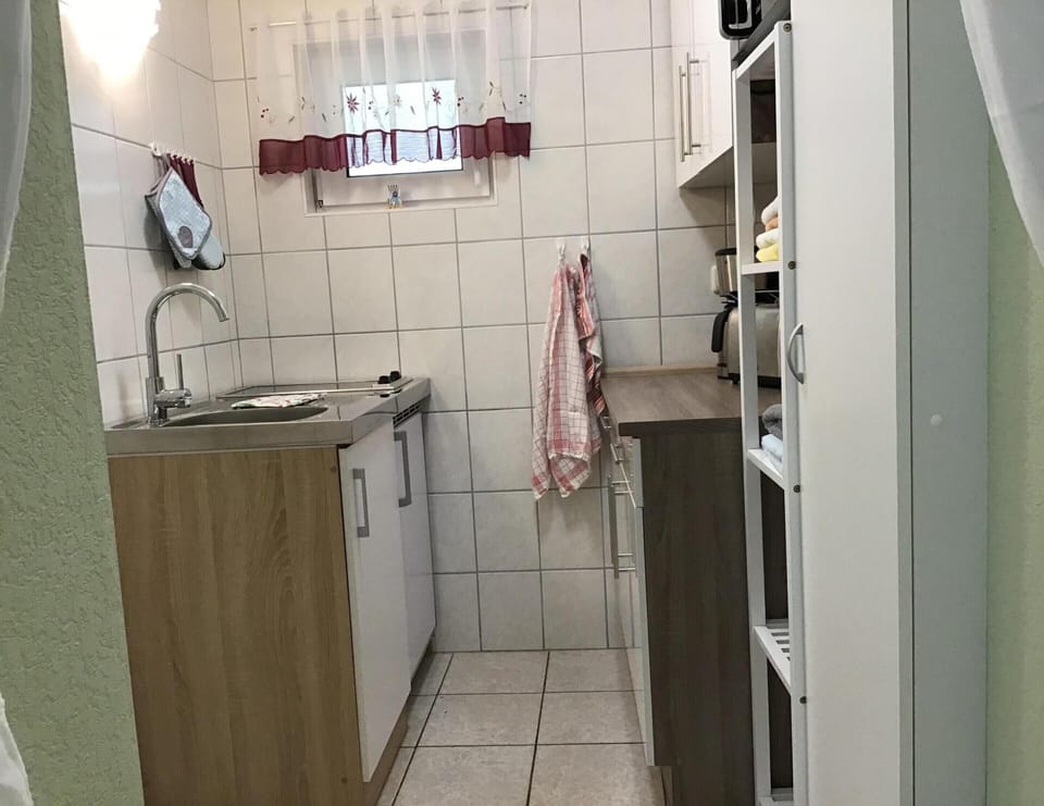 House | Private kitchen | Electric kettle, toaster