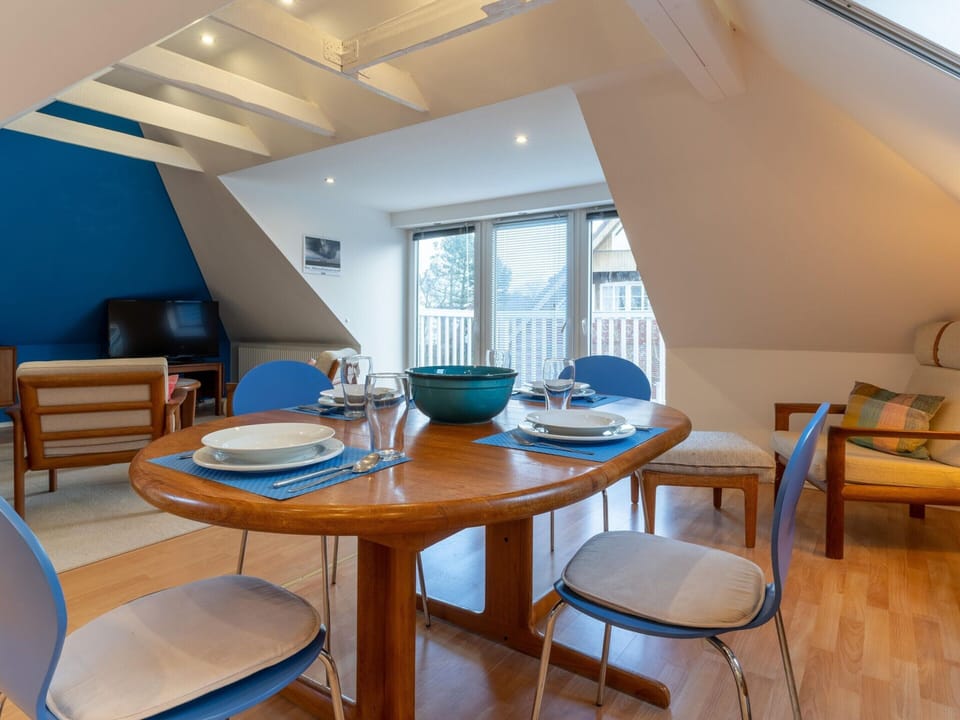 Apartment | Dining