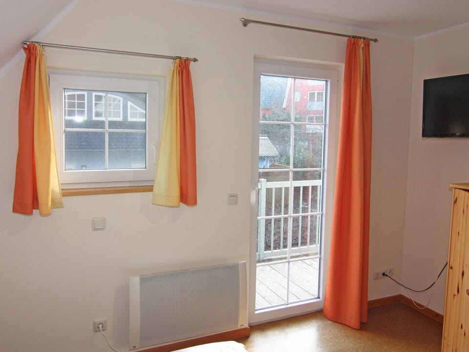 House | 3 bedrooms, individually furnished