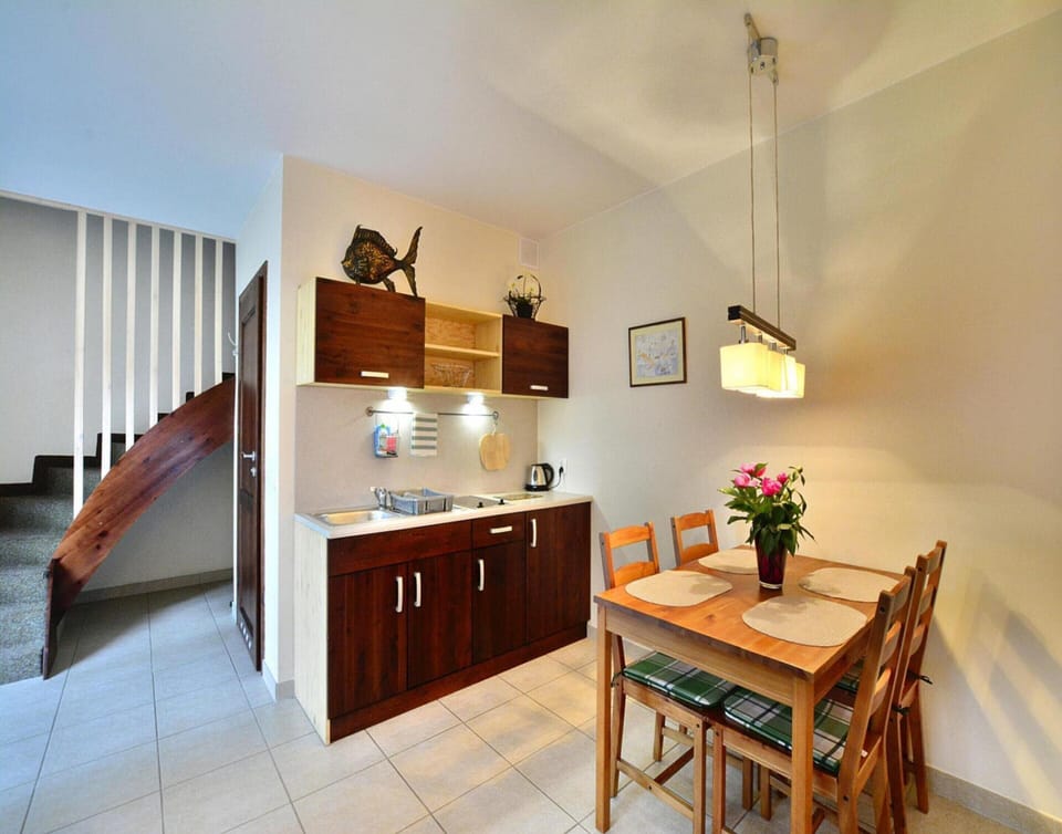Apartment | Dining