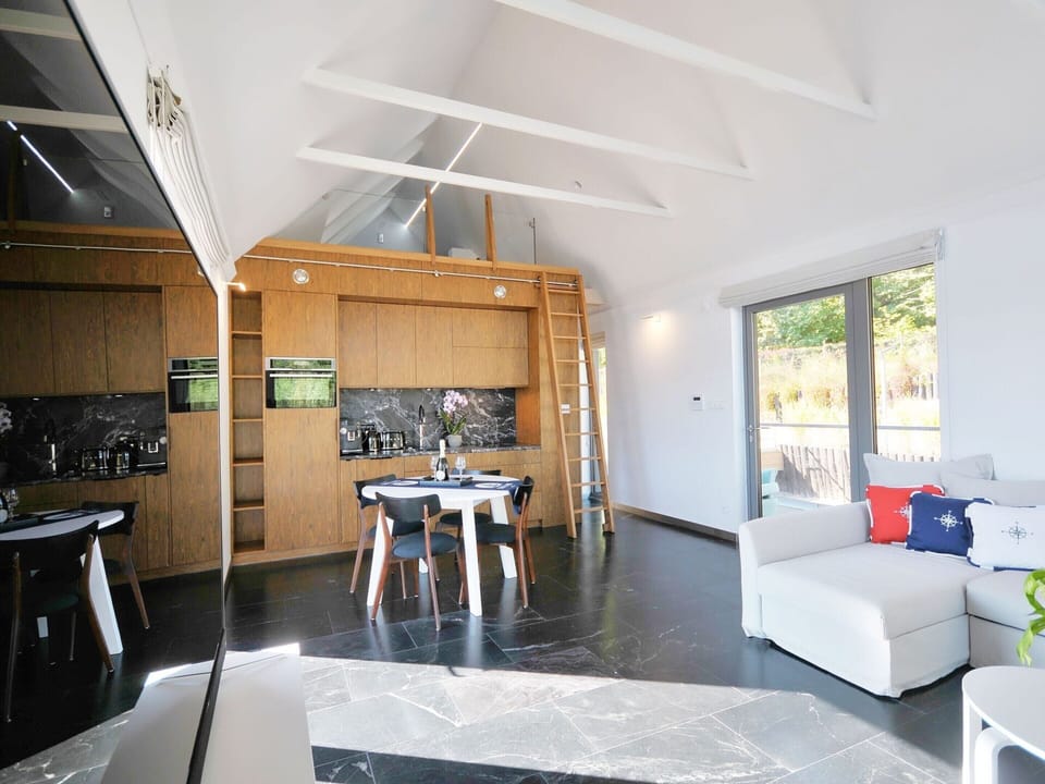 House | Dining