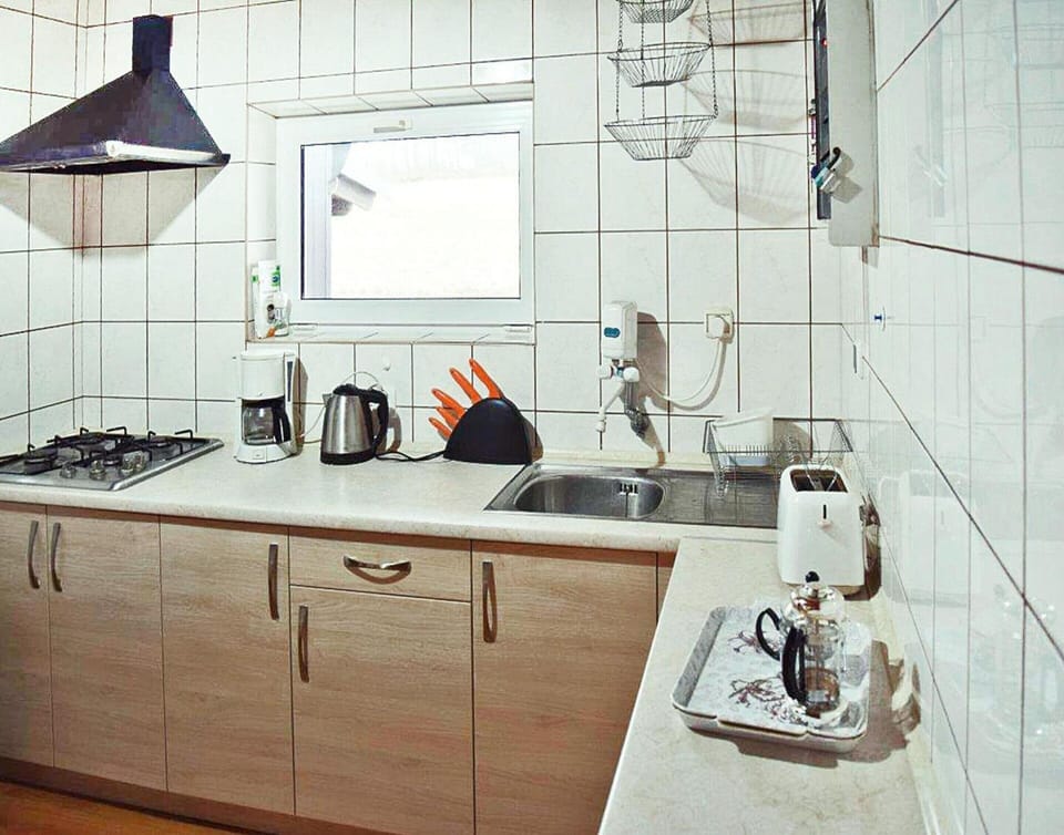 House | Private kitchen | Electric kettle, toaster, highchair