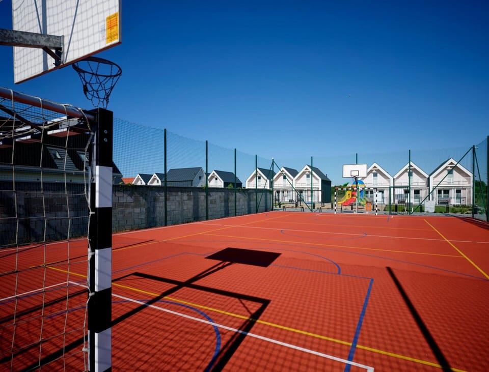 House | Sport court
