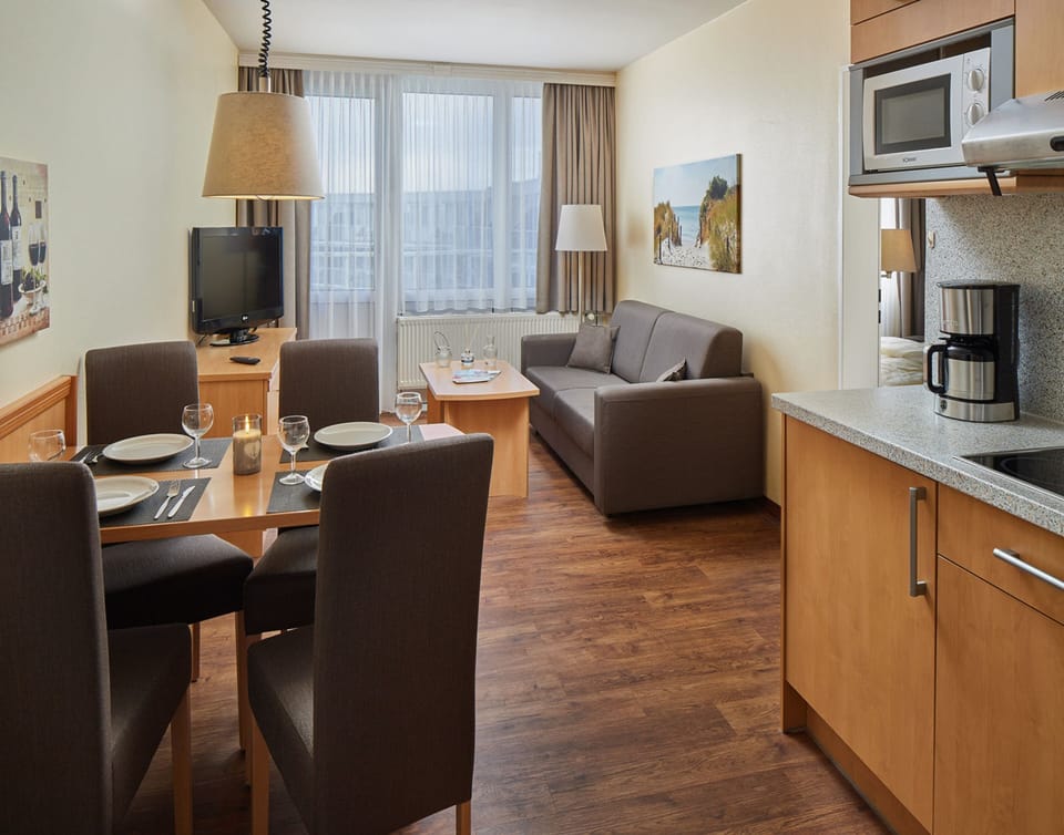 Apartment | Dining