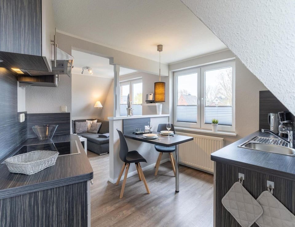 Apartment | Dining