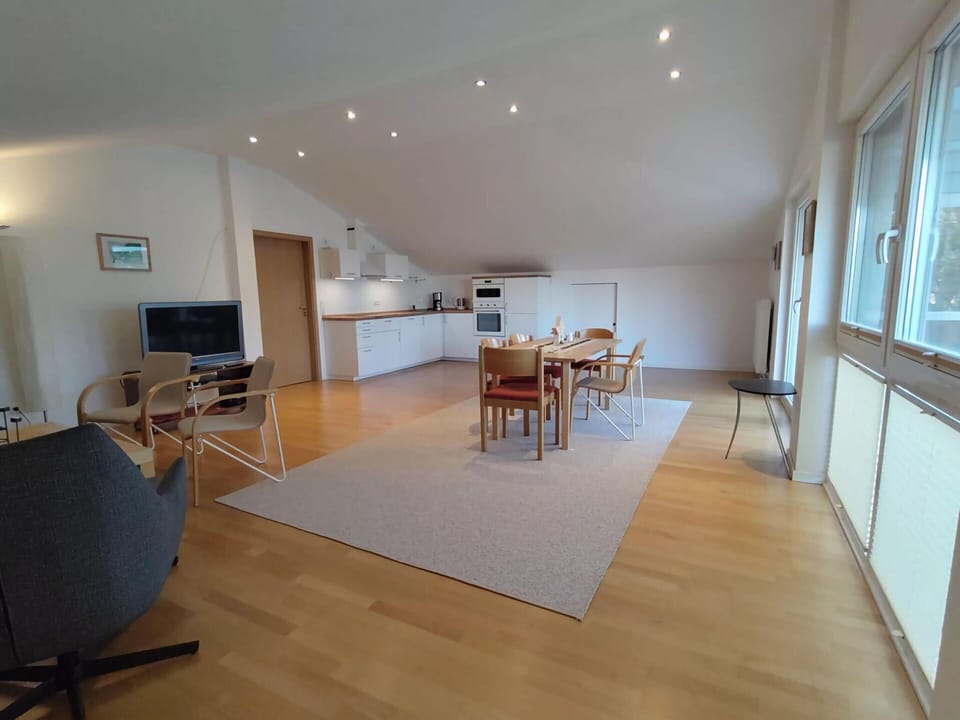 Apartment | Dining