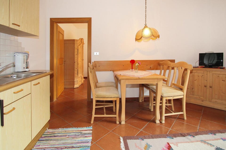 Apartment | Dining