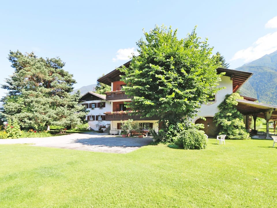 Apartment | Garden
