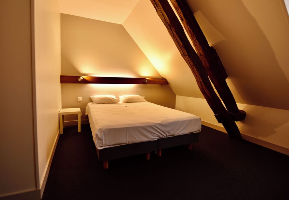 Standard Double or Twin Room | Desk, free WiFi