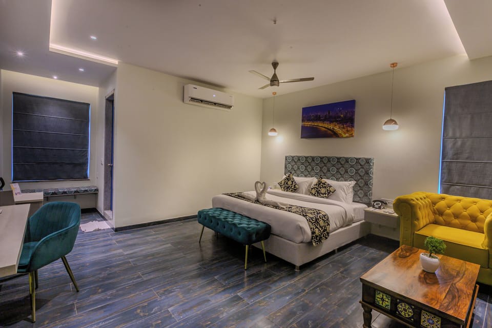 Luxury Studio | Egyptian cotton sheets, premium bedding, in-room safe, soundproofing